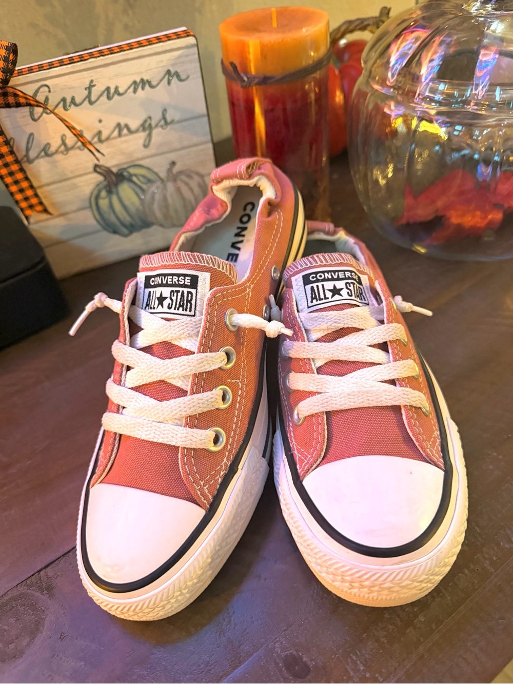 Converse women's size7 -Coral Pink Low-Top Sneakers